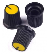 Knoflík hřídel 6mm výška 15mm černo-žlutý                                              